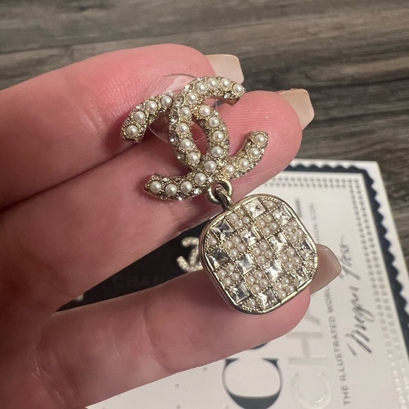 Chanel CC Crystal and Faux Pearl Drop Earrings - Picture 5 of 7